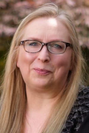 Dr Kate Beaven-Marks Headshot