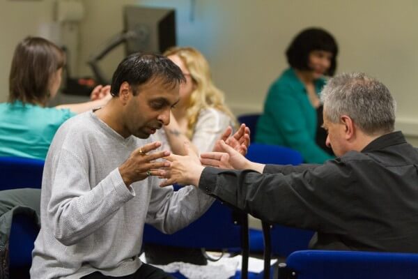 magnetic hands hypnotherapy suggestibility test hypnotherapist course learn rapid inductions