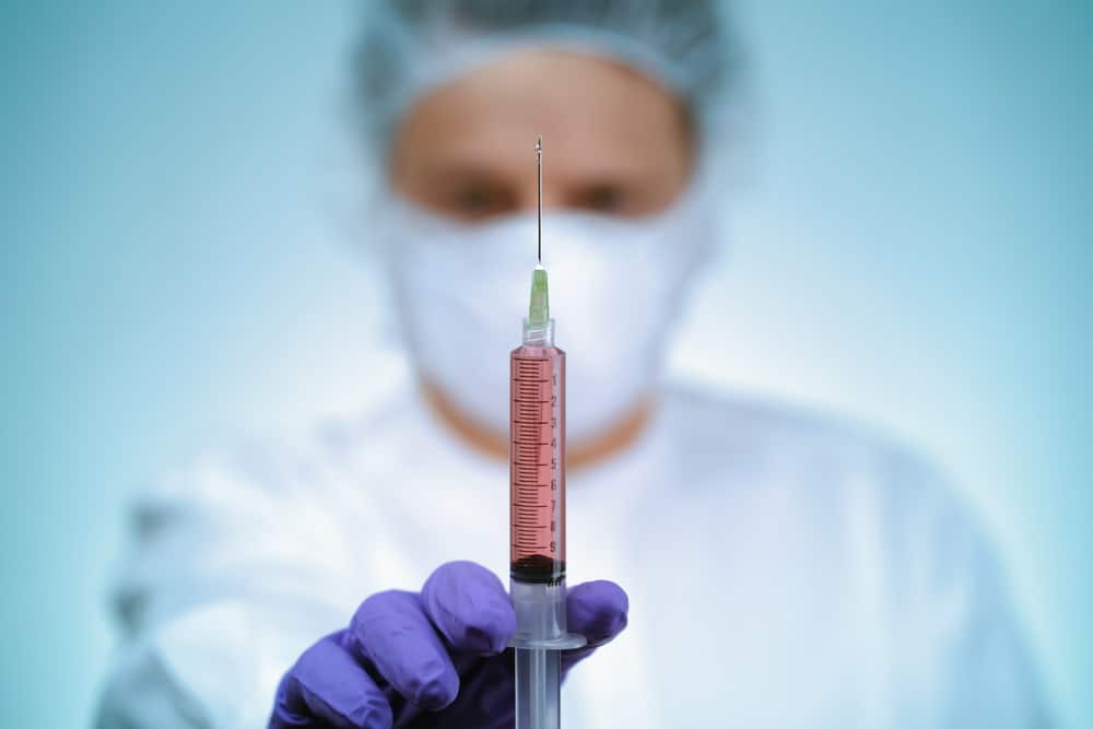 needle doctor surgeon phobia fear