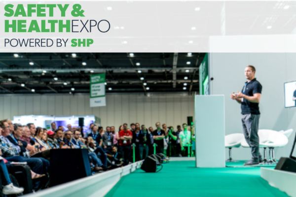 A picture of a speaker at the Safety and Health Expo. To find out more https://hypnotc.com/contact-hypnotc-the-hypnotherapy-training-company/
